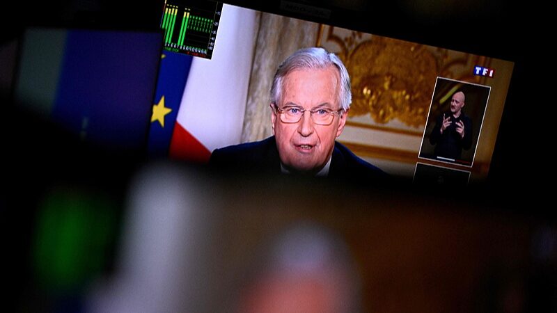 Macron_Asks_Ousted_PM_Barnier_to_Remain_Until_New_Prime_Minister_Appointed - Khabar Asia Macron_Asks_Ousted_PM_Barnier_to_Remain_Until_New_Prime_Minister_Appointed