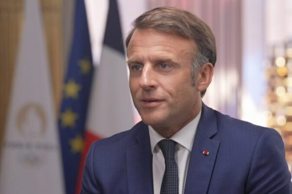 Macron_Congratulates_Chinese_Athletes_on_Paris_Olympic_Success video poster