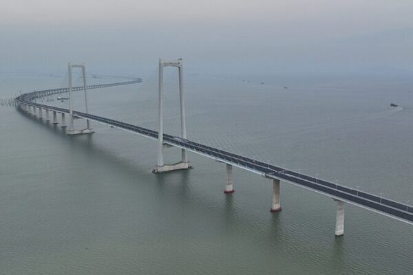 Main_Line_of_Shenzhen-Zhongshan_Link_Completed_Revolutionizing_Travel_in_South_China_poster - Khabar Asia Main Line of Shenzhen-Zhongshan Link Completed, Revolutionizing Travel in South China video poster