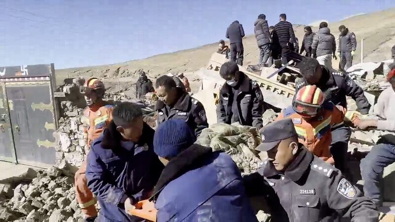 Man_Rescued_After_M6_8_Quake_Hits_Xizang_poster - Khabar Asia Man_Rescued_After_M6_8_Quake_Hits_Xizang video poster