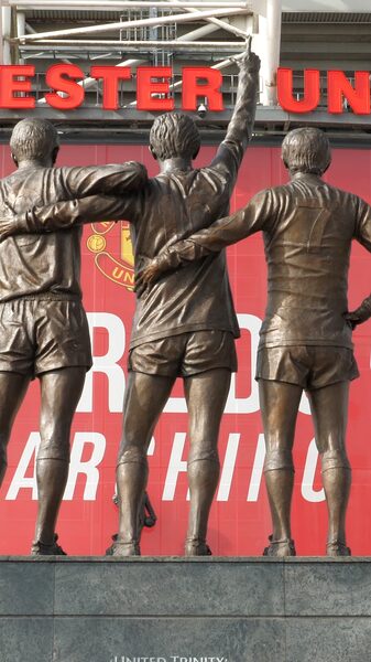 Manchester_United_Considers_Dramatic_Overhaul_of_Old_Trafford_Stadium_poster - Khabar Asia Manchester_United_Considers_Dramatic_Overhaul_of_Old_Trafford_Stadium video poster