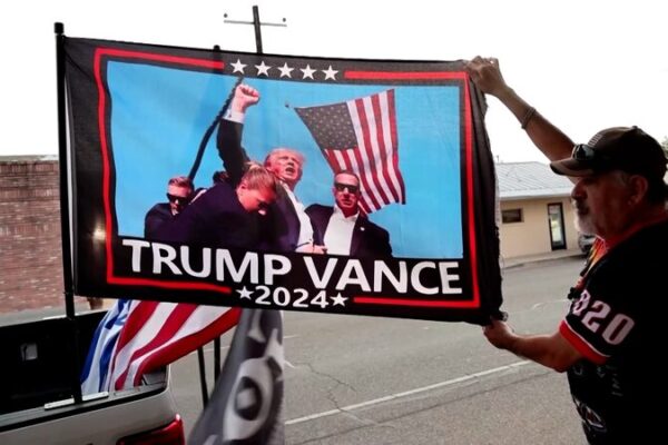 Many_Awaiting_Trump_s_Immigration_Policy_Changes video poster