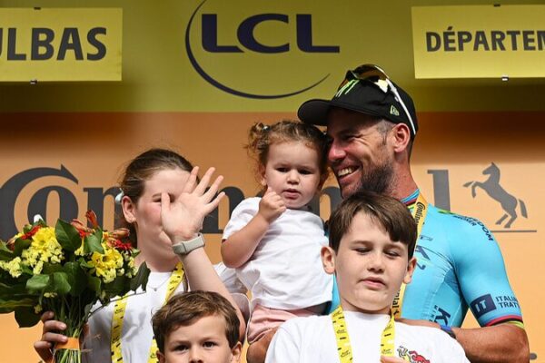 Mark Cavendish Breaks Tour de France Record with 35th Stage Win Mark Cavendish Breaks Tour de France Record with 35th Stage Win