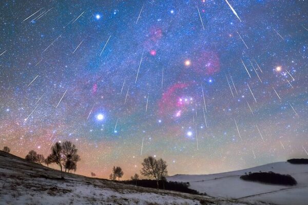 Mark Your Calendars: Spectacular Geminid Meteor Shower to Illuminate the Night Sky Mark_Your_Calendars__Spectacular_Geminid_Meteor_Shower_to_Illuminate_the_Night_Sky