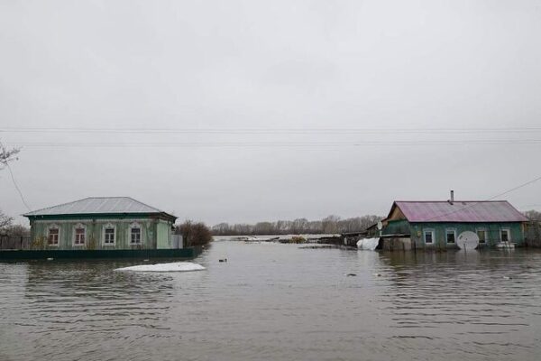 Massive Floods in Kazakhstan Displace Nearly 100,000 Residents