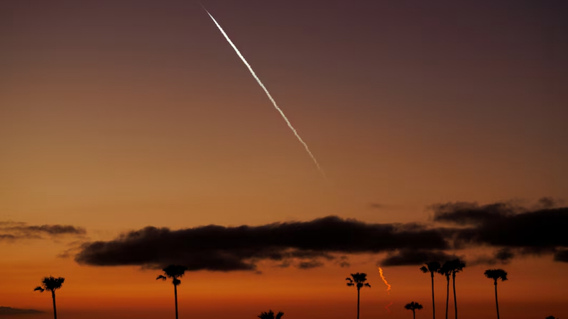 Massive_Solar_Storm_Disrupts_Starlink_Satellite_Services - Khabar Asia Massive Solar Storm Disrupts Starlink Satellite Services