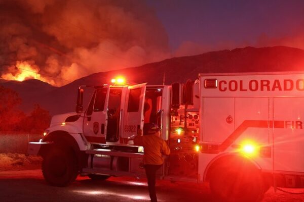 Massive U.S. Wildfires Force Evacuations, Trigger Health Alerts Massive_U_S__Wildfires_Force_Evacuations__Trigger_Health_Alerts