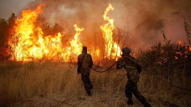 Massive_Wildfire_Rages_Near_Athens__35_Injured_as_Suburbs_Threatened - Khabar Asia Massive_Wildfire_Rages_Near_Athens__35_Injured_as_Suburbs_Threatened