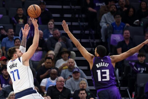 Mavericks’ Three-Point Storm Overwhelms Kings: A Game to Remember Mavericks' Three-Point Storm Overwhelms Kings: A Game to Remember