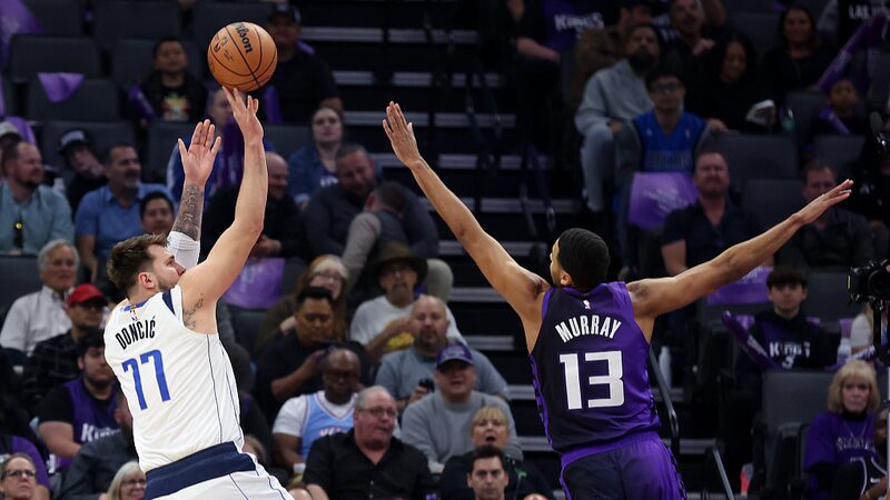 Mavericks_Three-Point_Storm_Overwhelms_Kings_A_Game_to_Remember - Khabar Asia Mavericks' Three-Point Storm Overwhelms Kings: A Game to Remember