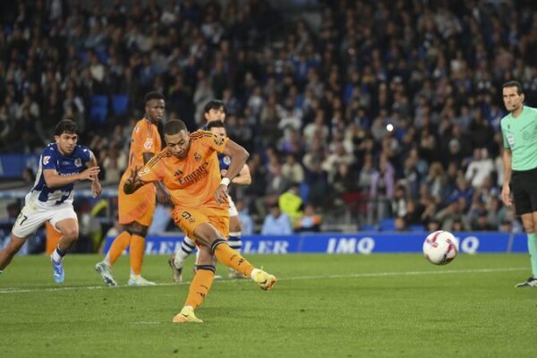 Mbappe and Vinicius Lead Real Madrid to Victory Over Sociedad with Penalties Mbappe_and_Vinicius_Lead_Real_Madrid_to_Victory_Over_Sociedad_with_Penalties