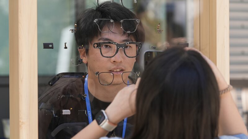 Meta_Unveils_Celebrity_Voiced_AI_Chatbots_and_Augmented_Reality_Glasses - Khabar Asia Meta_Unveils_Celebrity_Voiced_AI_Chatbots_and_Augmented_Reality_Glasses