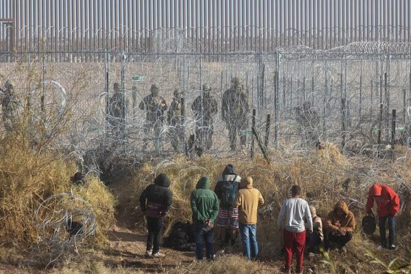Mexico Considers Receiving Non-Mexican Deportees from U.S. Mexico_Considers_Receiving_Non_Mexican_Deportees_from_U_S_ video poster