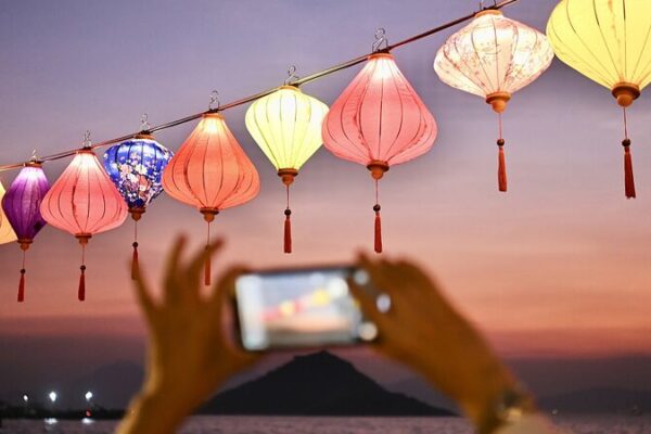 Mid-Autumn Festival: Traditions Old and New Illuminate Beijing’s Celebrations Mid-Autumn Festival: Traditions Old and New Illuminate Beijing's Celebrations video poster