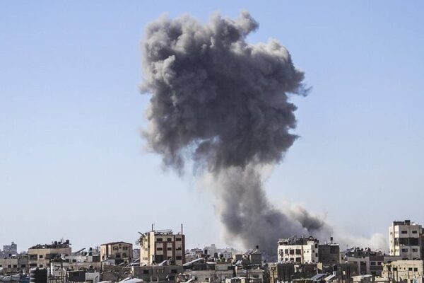 Middle_East_Tensions_Escalate_with_Israeli_Airstrikes_and_Hezbollah_Retaliation video poster