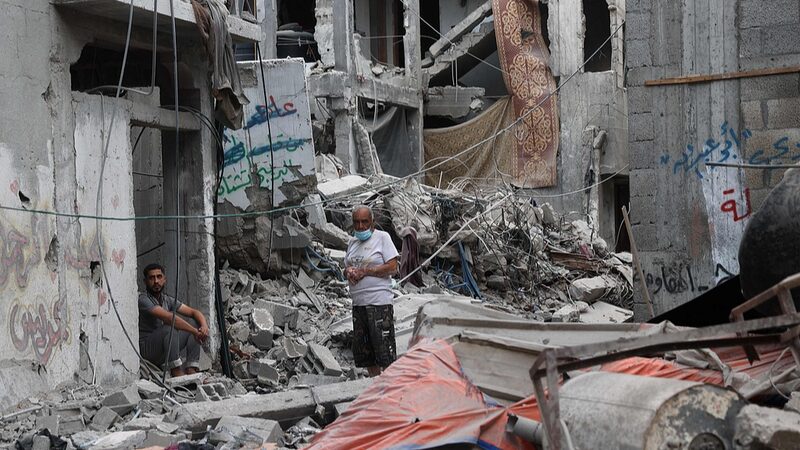 Middle_East_Tensions_Rise_as_Israel_and_Hezbollah_Exchange_Strikes video poster