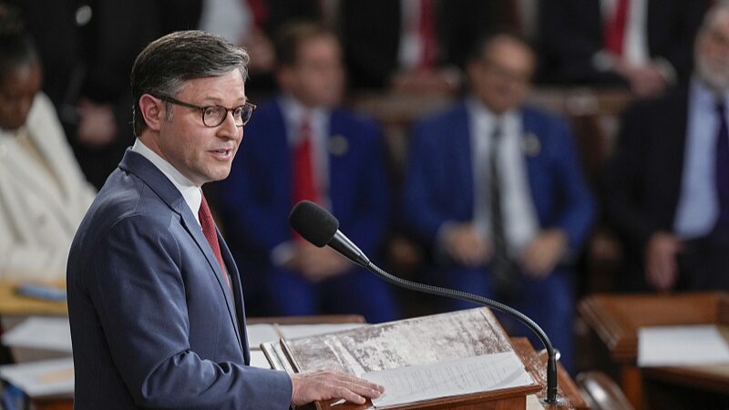 Mike_Johnson_Re_elected_as_U_S__House_Speaker_After_Last_Minute_GOP_Negotiations - Khabar Asia Mike_Johnson_Re_elected_as_U_S__House_Speaker_After_Last_Minute_GOP_Negotiations