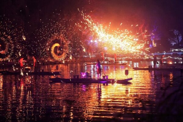 Molten Iron 'Flowers' Illuminate Nanjing's Night Sky in Dazzling Display