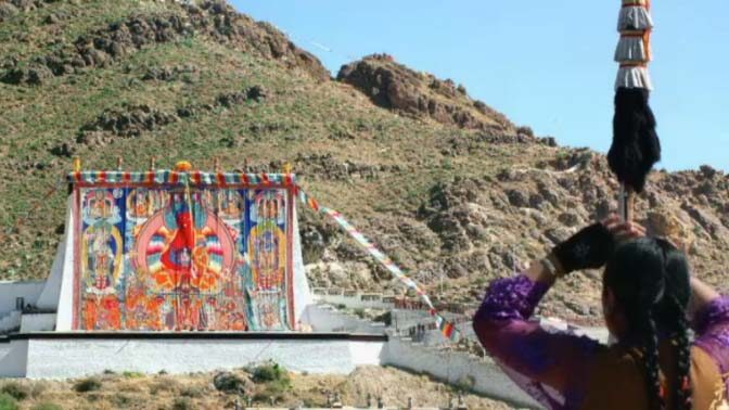 Monks_at_Tashi_Lhunpo_Monastery_Unveil_Great_Buddha_Display_Amid_Festive_Celebrations_poster - Khabar Asia Monks at Tashi Lhunpo Monastery Unveil Great Buddha Display Amid Festive Celebrations video poster