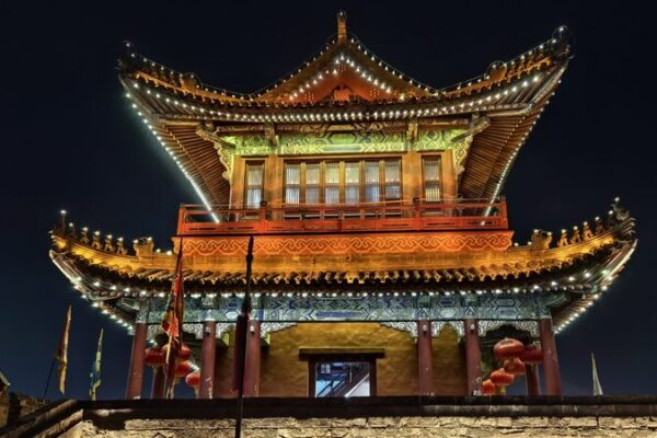 Moonlit_Stroll_Through_Jingzhou_s_2_600_Year_Old_Ancient_City