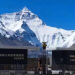 Mount_Qomolangma_Base_Camp_s_New_Oxygen_Chamber_a_Lifesaver_for_Tourists
