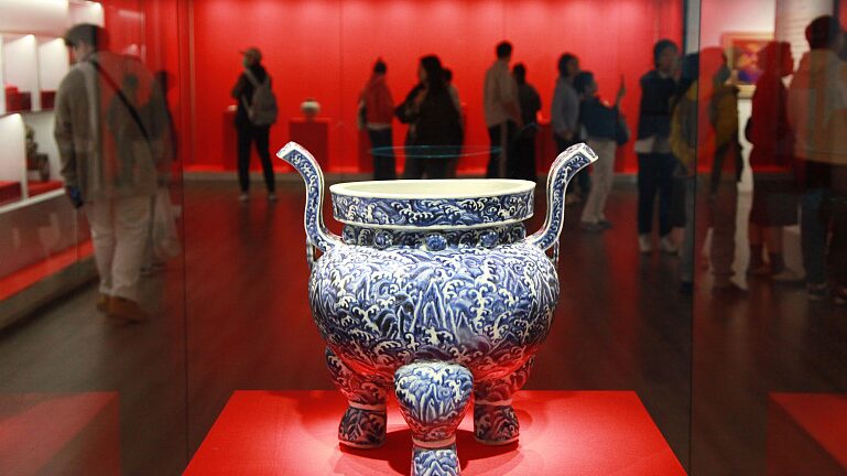Nanjing_Museum_Celebrates_90th_Anniversary_with_Exhibition_of_Rare_Treasures - Khabar Asia Nanjing Museum Celebrates 90th Anniversary with Exhibition of Rare Treasures