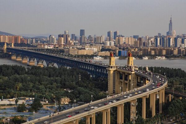Nanjing Yangtze River Bridge: China's Double-Decker Engineering Masterpiece video poster
