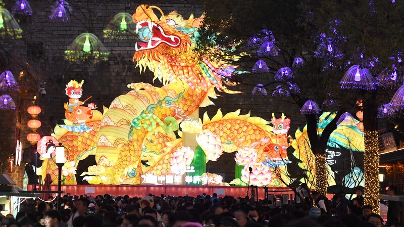 Nanjing's Historic Laomendong Shines Bright with Festive Lanterns for Spring Festival