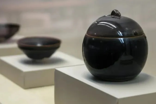 National Museum of China Showcases Jian Ware Porcelain from the Song Dynasty National Museum of China Showcases Jian Ware Porcelain from the Song Dynasty video poster