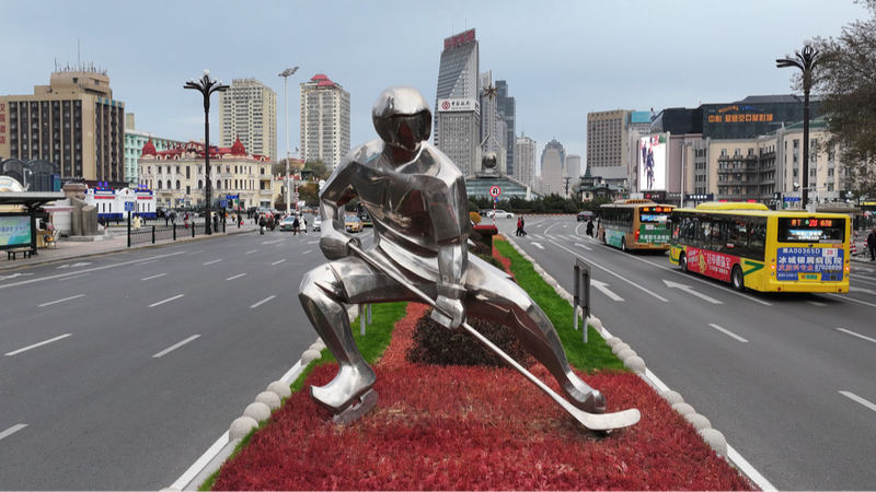 New_Stainless_Steel_Sculptures_in_Harbin_Celebrate_Upcoming_Asian_Winter_Games