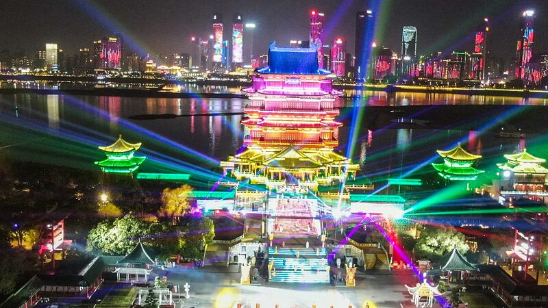 Nighttime Brilliance of Nanchang's Pavilion of Prince Teng video poster