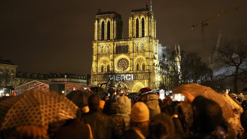 Notre_Dame_de_Paris_Reopens_After_Five_Year_Restoration - Khabar Asia Notre_Dame_de_Paris_Reopens_After_Five_Year_Restoration
