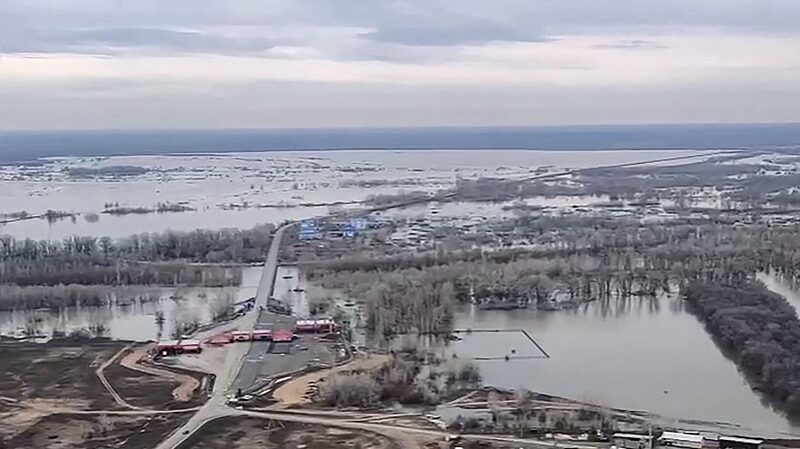 Over_100000_Evacuated_in_Russia_and_Kazakhstan_Amid_Worst_Floods_in_70_Years - Khabar Asia Over 100,000 Evacuated in Russia and Kazakhstan Amid Worst Floods in 70 Years