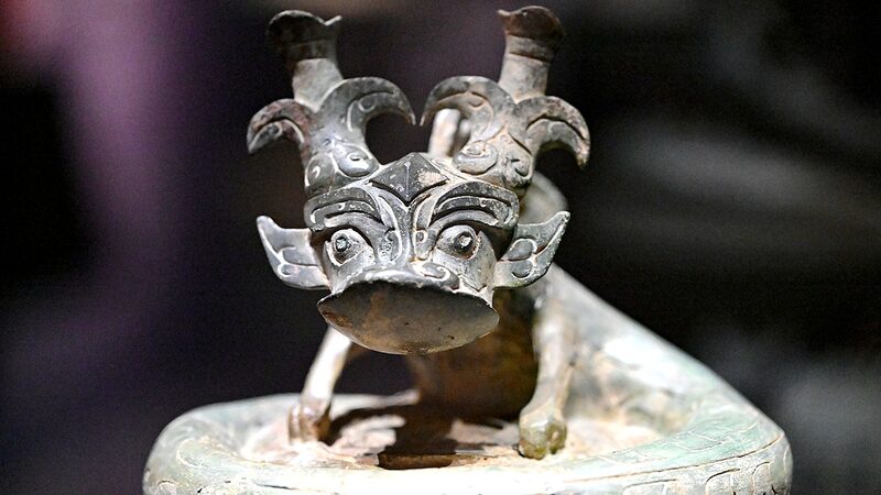 Over_200_Bronze_Age_Masterpieces_Unveiled_at_National_Museum_of_China_poster - Khabar Asia Over_200_Bronze_Age_Masterpieces_Unveiled_at_National_Museum_of_China video poster
