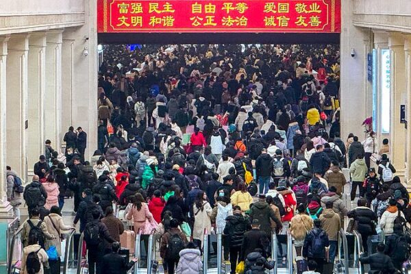 Over 270 Million Trips Expected on Day 11 of Spring Festival Travel Rush Over_270_Million_Trips_Expected_on_Day_11_of_Spring_Festival_Travel_Rush