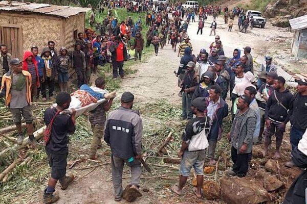 Over 300 Feared Buried in Massive Papua New Guinea Landslide Over 300 Feared Buried in Massive Papua New Guinea Landslide