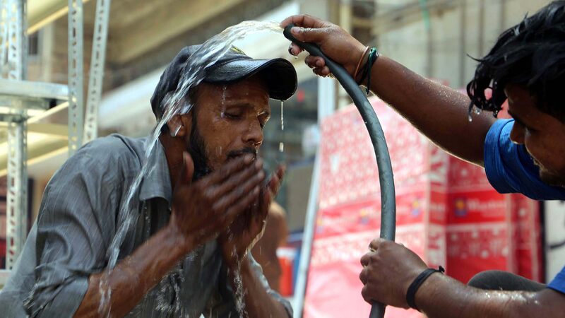 Pakistan's Sindh Province Endures Scorching 52°C Heat Wave