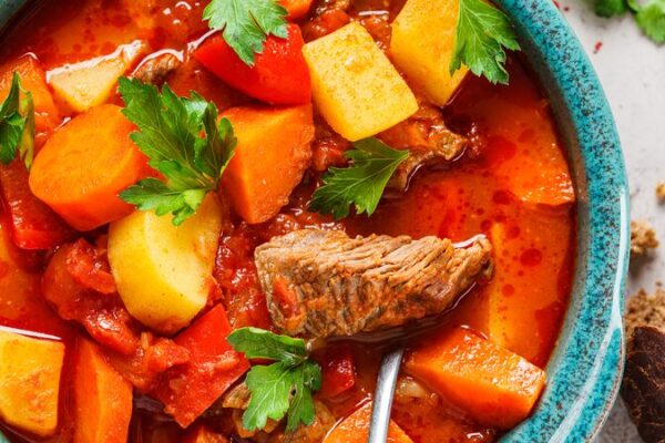 Parallel Palates: Exploring Chinese and Hungarian Culinary Similarities Parallel Palates: Exploring Chinese and Hungarian Culinary Similarities