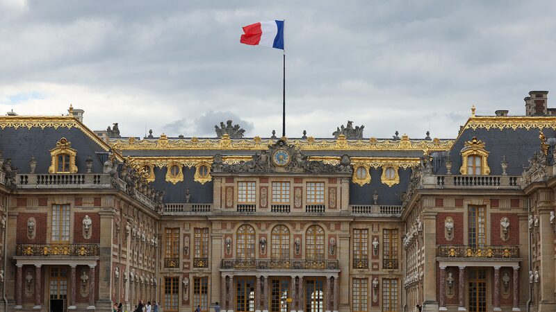 Paris_2024_Olympic_Torch_Relayed_Through_Historic_Palace_of_Versailles