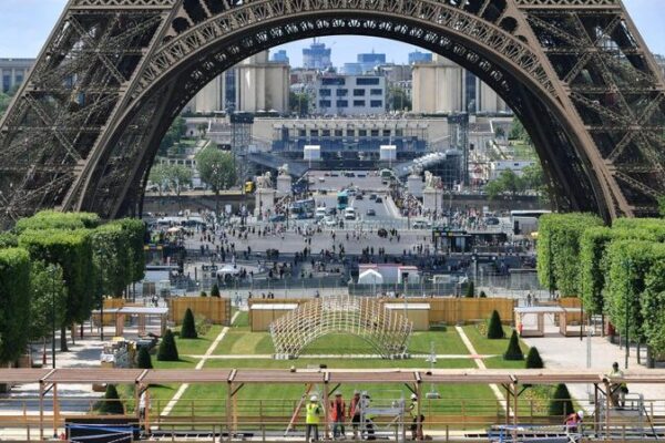 Paris 2024: Pioneering a Green Legacy for the Olympics Paris_2024__Pioneering_a_Green_Legacy_for_the_Olympics