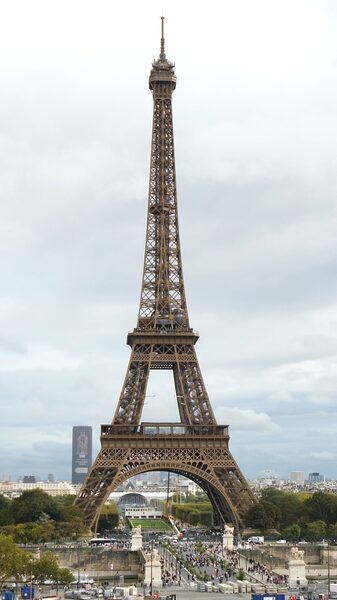 Paris_Mayor_s_Plan_to_Keep_Olympic_Rings_on_Eiffel_Tower_Sparks_Debate_poster - Khabar Asia Paris_Mayor_s_Plan_to_Keep_Olympic_Rings_on_Eiffel_Tower_Sparks_Debate video poster