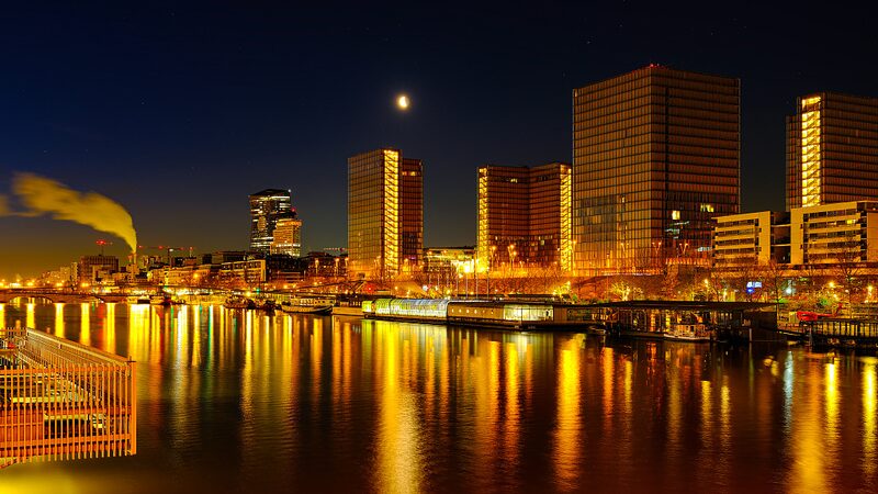 Paris_Officials_Confirm_River_Seine_Opening_Ceremony_for_2024_Olympics_Amid_Security_Concerns - Khabar Asia Paris Officials Confirm River Seine Opening Ceremony for 2024 Olympics Amid Security Concerns