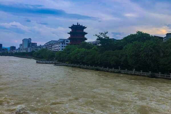 Persistent Heavy Rains Grip Eastern China: Floods and Droughts Linger