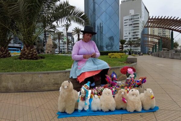 Peru’s Beloved Alpacas: A Cornerstone of Culture and Economy Peru_s_Beloved_Alpacas__A_Cornerstone_of_Culture_and_Economy video poster