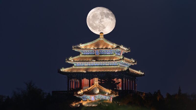 Photographers_Add_Modern_Twist_to_Mid_Autumn_Moon_Gazing - Khabar Asia Photographers_Add_Modern_Twist_to_Mid_Autumn_Moon_Gazing