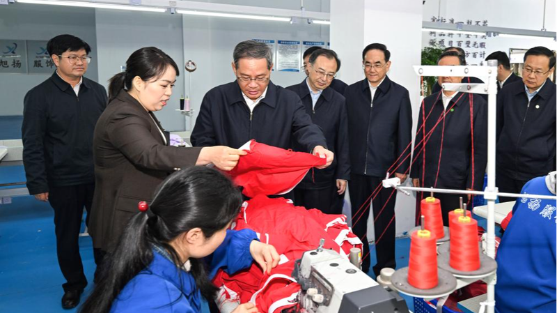 Premier_Li_Qiang_Urges_Sustained_Poverty_Alleviation_During_Guizhou_Visit - Khabar Asia Premier Li Qiang Urges Sustained Poverty Alleviation During Guizhou Visit