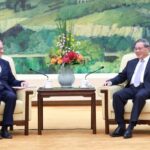 Premier Li Qiang Vows Expanded Market Access in Meeting with UK Business Delegation