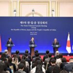 Premier Li Urges Resumption and Acceleration of China-Japan-ROK Cooperation