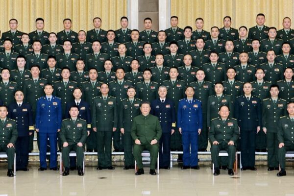 President_Xi_Extends_Spring_Festival_Greetings_to_Service_Personnel