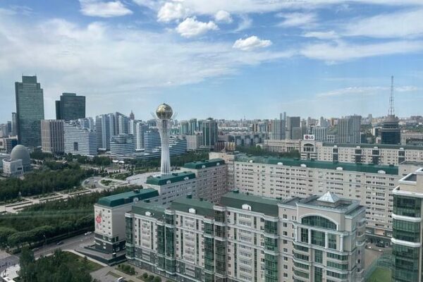 President Xi Jinping Arrives in Astana for SCO Summit and State Visits